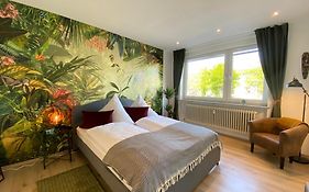 Urban Jungle Apartment in Kassel + Netflix